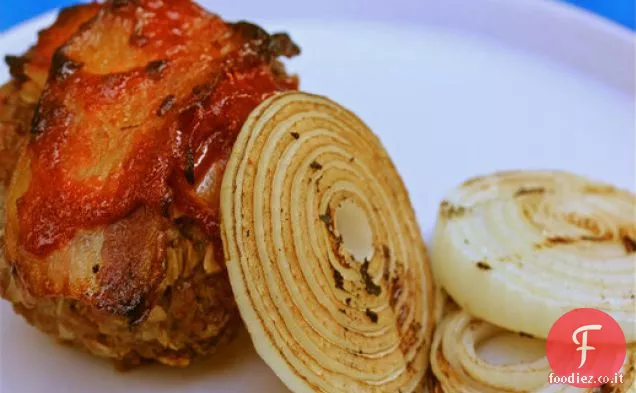 Polpettone alla griglia con pancetta ripiena di formaggio alla birra