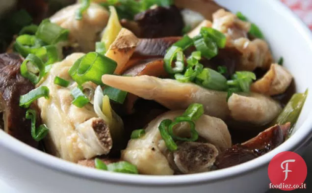Pollo al vapore e funghi Shiitake