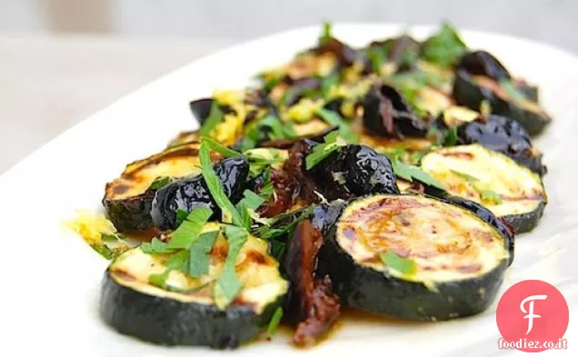 Zucchine Grigliate con Olive, Prezzemolo e Limone