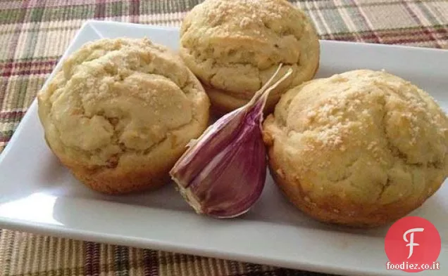 Muffin alla cipolla all'aglio senza glutine
