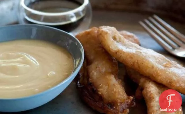 Frittelle di banana in crosta di sesamo di Susan Feniger con marmellata di cocco Kaya