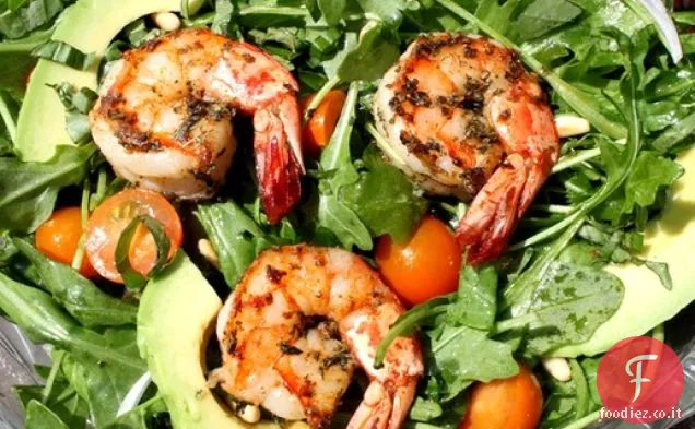 Gamberi piccanti con avocado e insalata di rucola