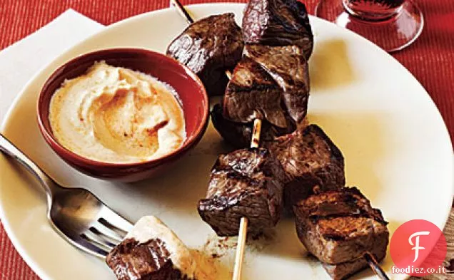 Spiedini di agnello speziati