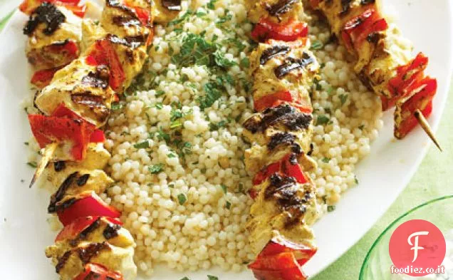 Kebab di pollo marinato allo yogurt con couscous israeliano