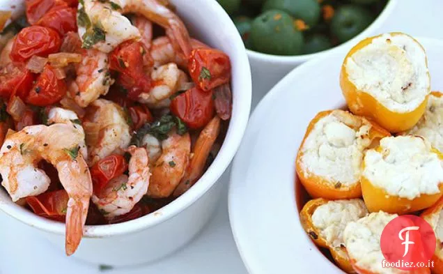 Gamberi alla greca con peperoni ripieni di feta