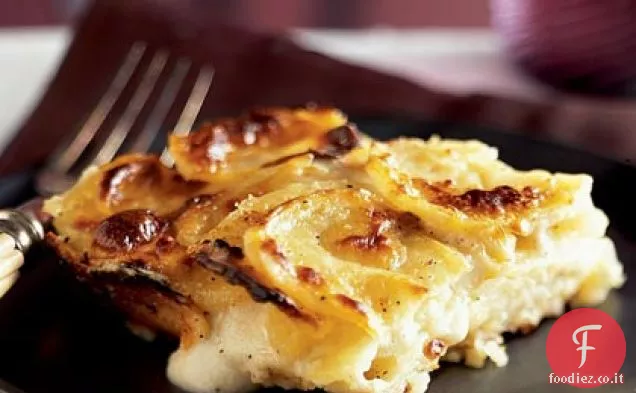 Gratin di patate con formaggio di capra e aglio