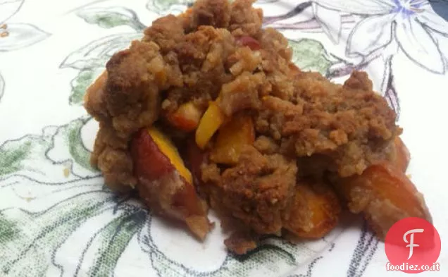Torta di mandorle alla pesca brandita