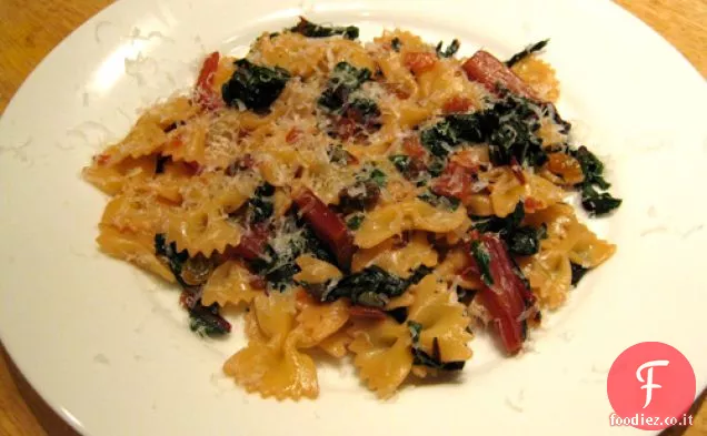 Cena di stasera: Pasta con bietola saltata, uvetta dorata e capperi
