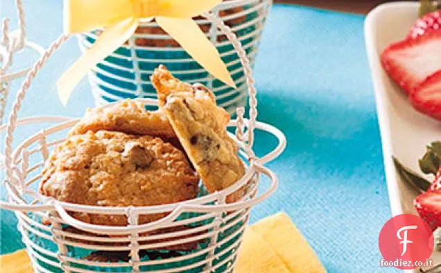 Biscotti con gocce di cioccolato al cocco e mandorle