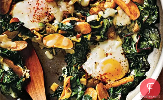 Fingerling Patate-Porro Hash con bietole e uova