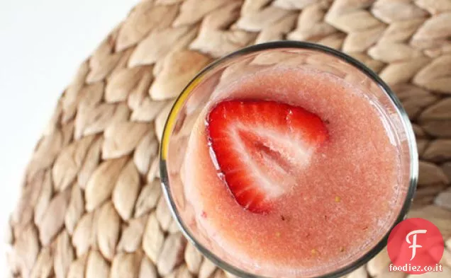 Fragola e Melone Agua Fresca con Timo
