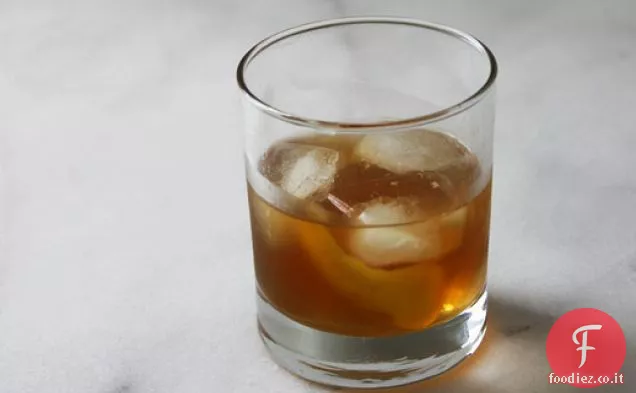 Albicocca e Averna Bourbon Sour
