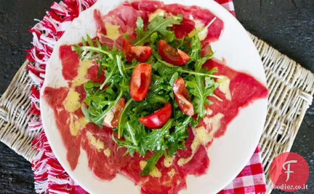 Facile Carpaccio di manzo con rucola