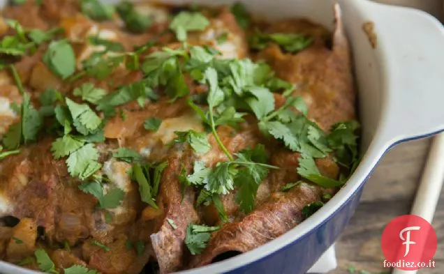 Enchiladas di bietole e fagioli neri con salsa di rabarbaro Chipotle