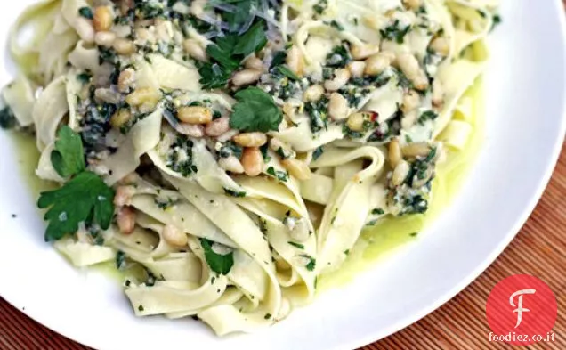 Tagliatelle Estive di Jamie Oliver con Prezzemolo e Pinoli