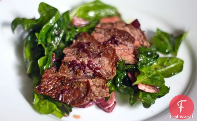 Gonna scottata di Eric Ripert Bistecca e insalata di spinaci con vino rosso-Scalogno Vinaigrette