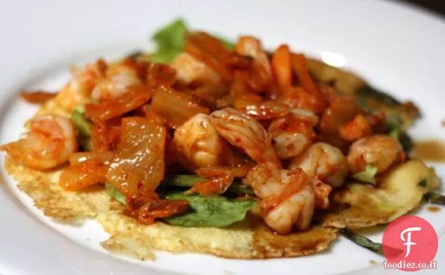 Coreano scalogno Pancake con gamberetti, pancetta, e Kimchi