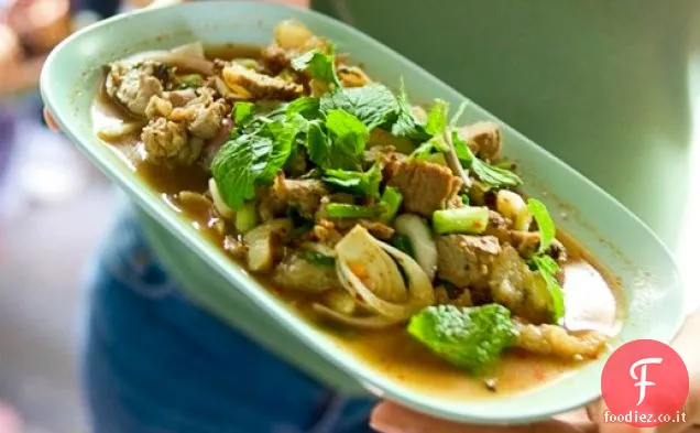 Insalata di manzo alla griglia Isan