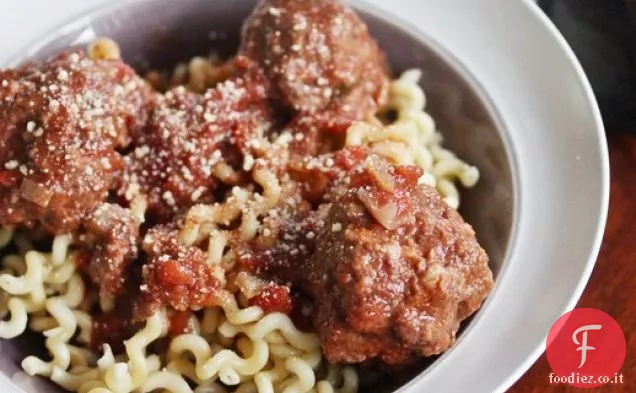 Polpette di Salsiccia Italiana con Salsa Chianti e Fusilli