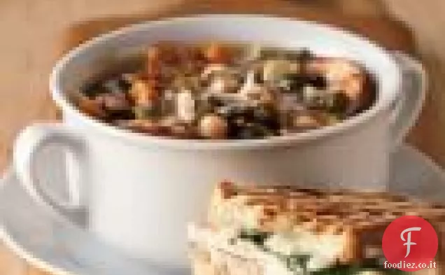 Salsiccia e zuppa di bietole