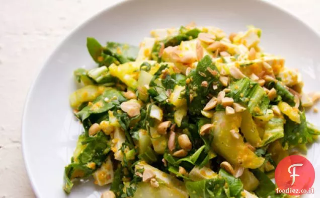 Bok Choy e insalata di Tofu con salsa di carote e zenzero