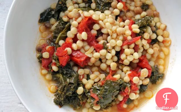 Saltie Paninoteca di fine estate Zuppa di pomodoro arrosto con Fregola e cavolo nero