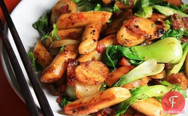 Torte di riso con pasta di peperoncino, fagioli neri fermentati e pepe di Sichuan