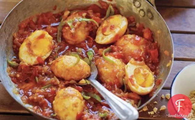 Curry d'uovo d'oro di Naomi Duguid
