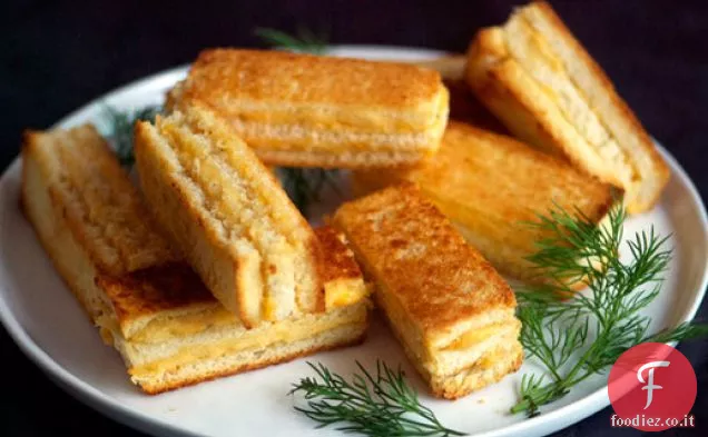 Panini da festa croccanti e al formaggio