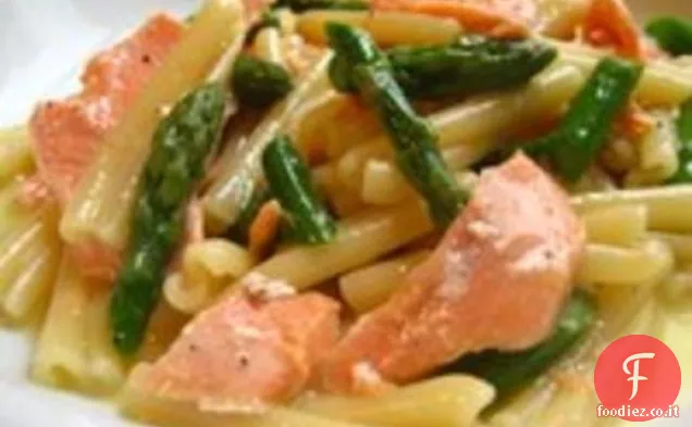 Carne Lite: Salmone e Asparagi Casarecce