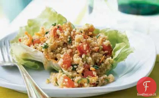 Tazze di insalata di couscous