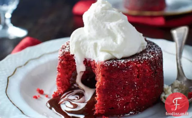 Pastella di torta di velluto rosso al cioccolato