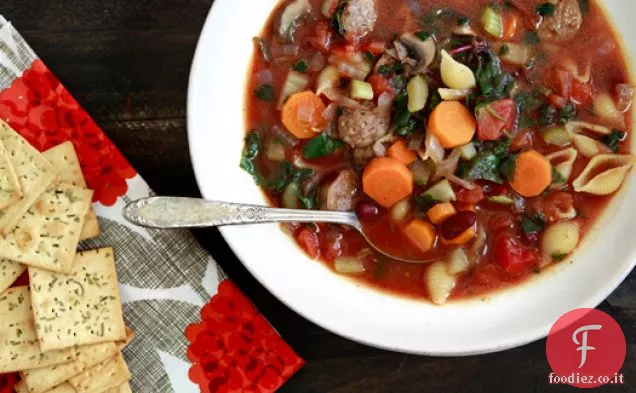 Minestrone invernale con bietola e salsiccia