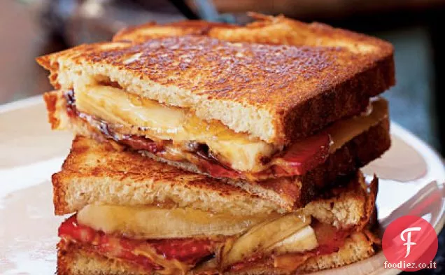Burro di arachidi alla griglia e Banana Split Sandwich