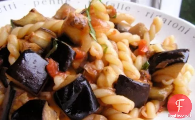 Cena Stasera: Pasta con Melanzane arrosto e pomodoro