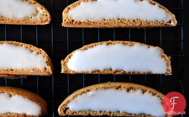Biscotti alle spezie glassati
