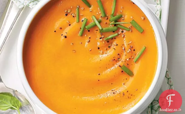 Zuppa di carote, mele e zenzero