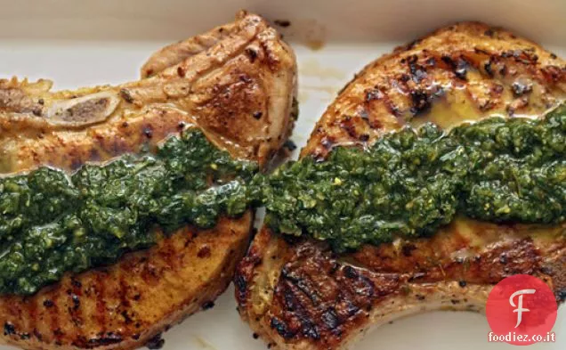 Cena stasera: braciole di maiale strofinate al timo con pesto