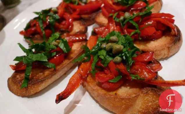 Crostini di Pepe Arrosto e Foglie di Sedano