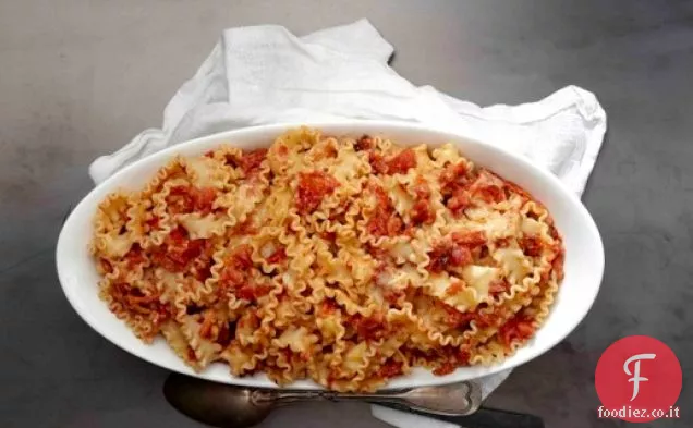 Cuocere il Libro: Mafaldine con Pomodori Arrostiti, Robiola e Semi di Finocchio schiacciati