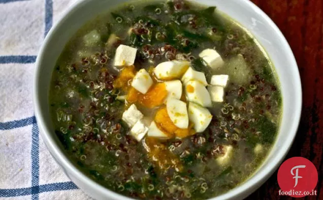 Cena di stasera: zuppa di quinoa con cumino, feta e spinaci