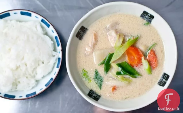 Zuppa di miso di salmone cremoso (sake No a-nyu Jiru)