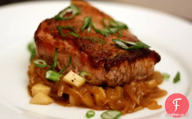 Cena stasera: Braciole di maiale con pera e Vidalia Pan Sugo