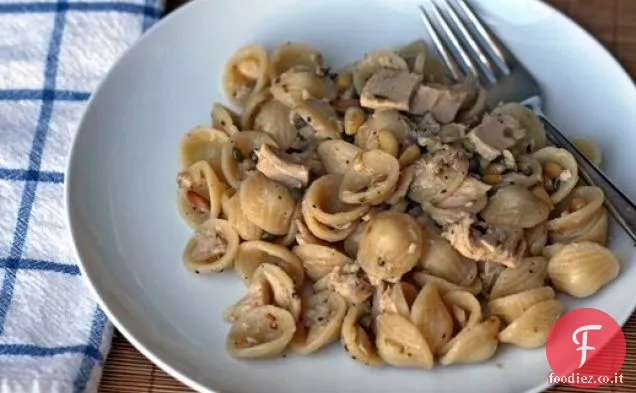 Cena Stasera: Pasta con Tonno, Pinoli, Semi di Finocchio, Capperi e Limone