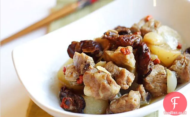Costine di maiale cinesi con Daikon e ostriche essiccate (????????)