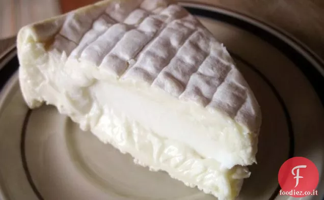 Brie alla griglia e formaggio di capra con pancetta e pomodoro verde