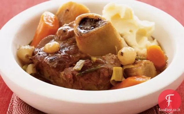 Vitello cotto lentamente con verdure invernali