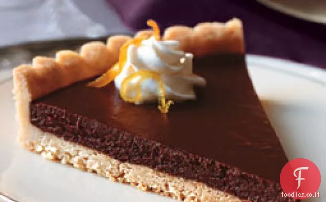 Crostata agrodolce al cioccolato e agrumi con panna montata al gelsomino