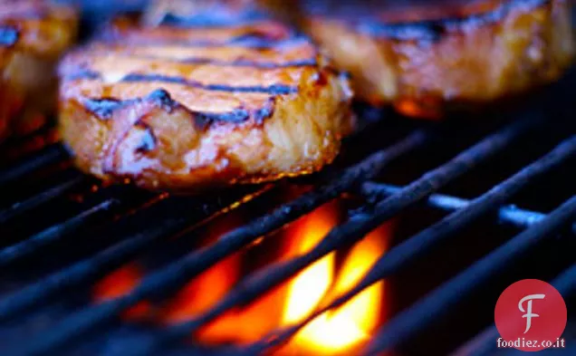 Cuocere il libro: Porterhouse di maiale con pancetta-Vinaigrette di ciliegie essiccate