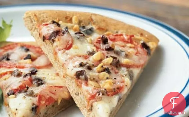 Pizza Fontina, Olive e Pomodoro con Crosta Integrale di Basilico